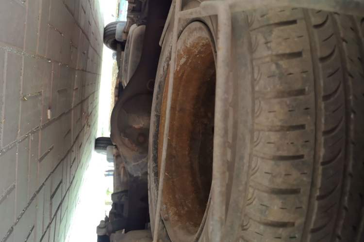 Used JAC Group Refine 2011 2.4L Colorful Journey Gasoline Comfort Edition HFC4GA1-C Chassis Rear