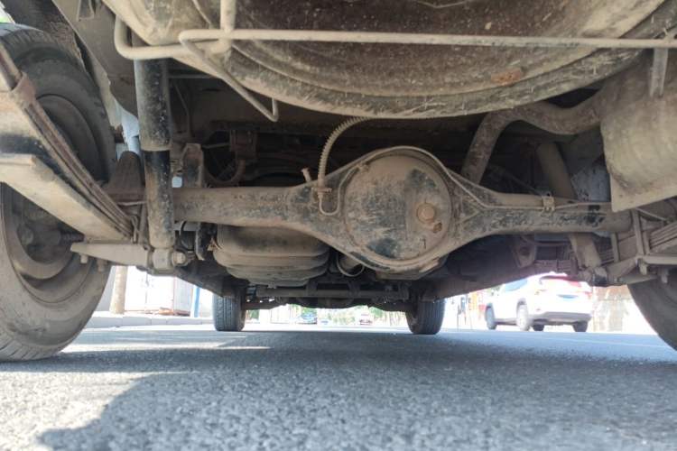 Used JAC Group Refine 2011 2.0L Shuttle Gasoline Standard Edition HFC4GA3 Chassis Rear