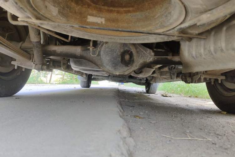 Used JAC Group Refine 2011 2.0L Shuttle Gasoline Standard Edition HFC4GA3 Chassis Rear