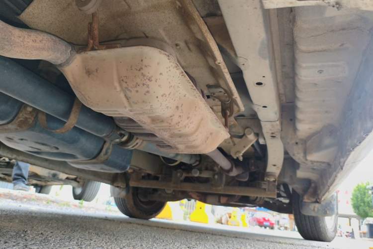 Used JAC Group Refine 2011 2.0L Shuttle Gasoline Standard Edition HFC4GA3 Chassis Rear Right