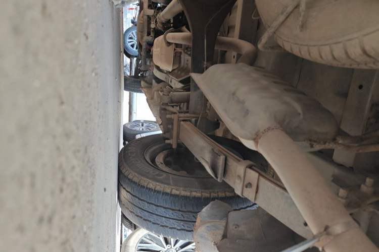Used JAC Group Refine 2011 2.0L Shuttle Gasoline Standard Edition HFC4GA3 Chassis Rear Right