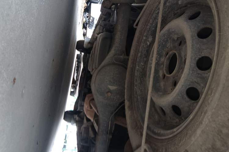 Used JAC Group Refine 2011 2.4L Xianghe Gasoline Standard Edition HFC4GA1-C Chassis Rear