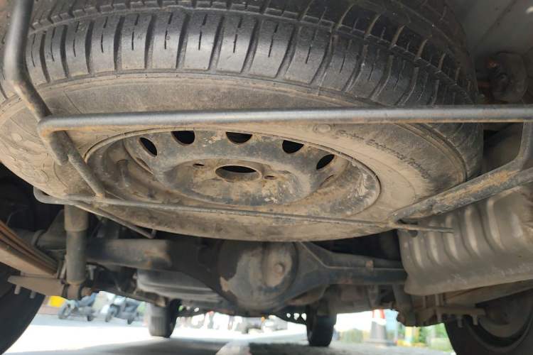 Used JAC Group Refine 2011 2.0L Shuttle Gasoline Standard Edition HFC4GA3 Chassis Rear