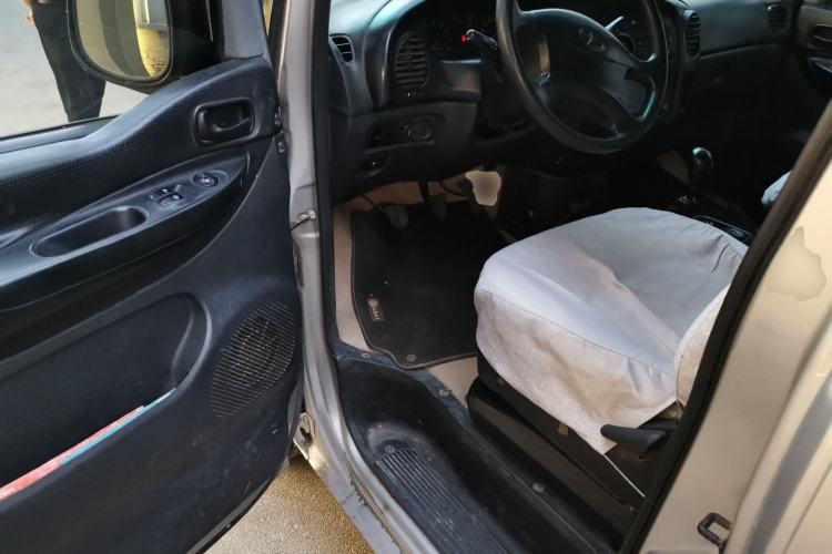 Used JAC Group Refine 2011 2.0L Shuttle Gasoline Comfort Edition HFC4GA3 Driver Seat