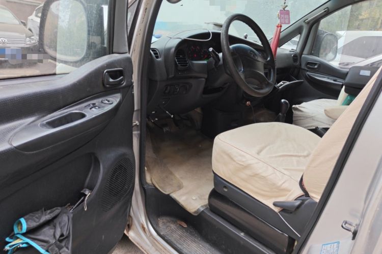 Used JAC Group Refine 2011 2.0L Shuttle Gasoline Comfort Edition HFC4GA3 Driver Seat