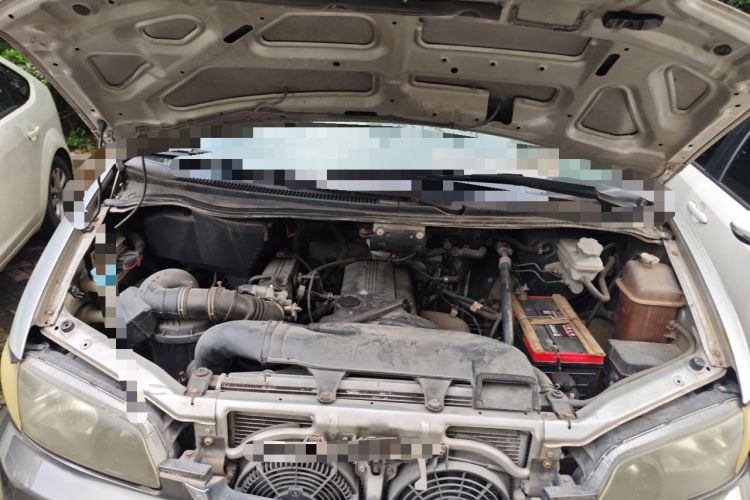Used JAC Group Refine 2011 2.0L Shuttle Gasoline Standard Edition HFC4GA3 Engine Bay