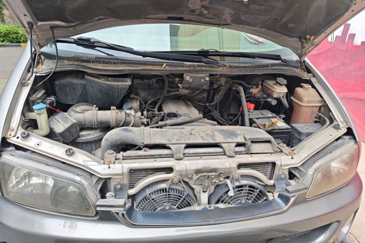 Used JAC Group Refine 2011 2.4L Colorful Journey Gasoline Standard Edition HFC4GA1-C Engine Bay