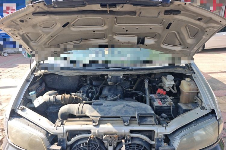 Used JAC Group Refine 2011 2.0L Shuttle Gasoline Comfort Edition HFC4GA3 Engine Bay