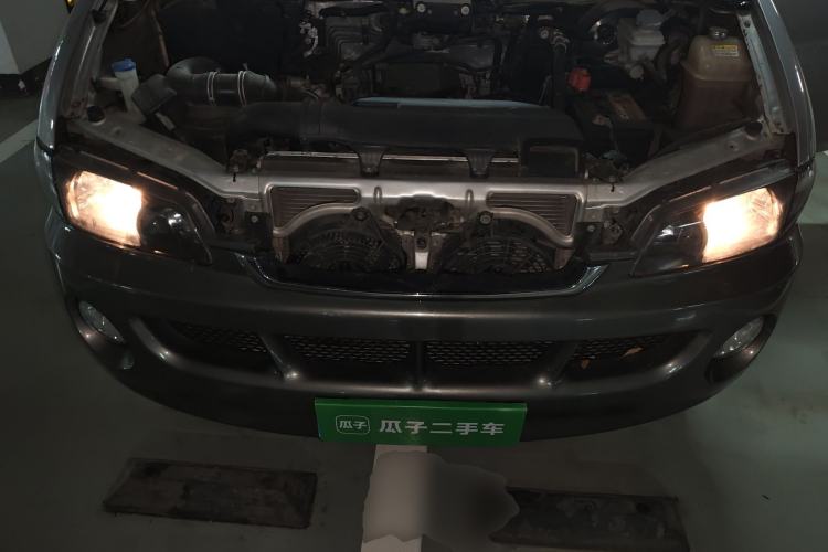 Used JAC Group Refine 2011 2.0L Shuttle Gasoline Comfort Edition HFC4GA3 Engine Bay