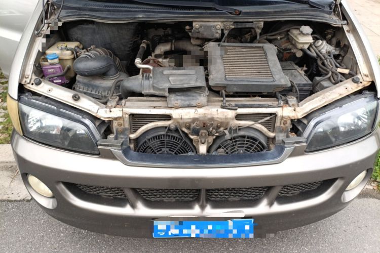 Used JAC Group Refine 2011 2.8T Shuttle Diesel Standard Version HFC4DA1-2B1 Engine Bay