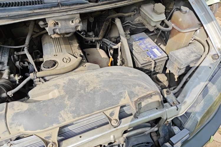 Used JAC Group Refine 2011 2.0L Shuttle Gasoline Standard Edition HFC4GA3 Engine Bay Left