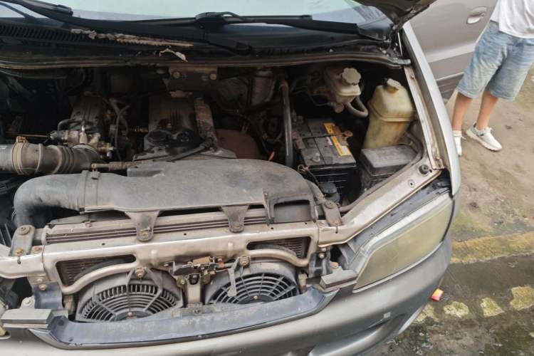 Used JAC Group Refine 2011 2.4L Colorful Journey Gasoline Standard Edition HFC4GA1-C Engine Bay Left