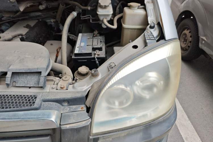 Used JAC Group Refine 2011 2.4L Government Procurement Version Manual Luxury Trim Engine Bay Left