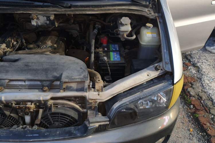 Used JAC Group Refine 2011 2.0L Shuttle Gasoline Standard Edition HFC4GA3 Engine Bay Left
