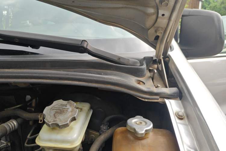 Used JAC Group Refine  Engine Bay Left