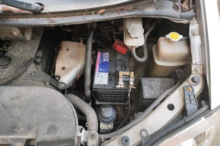 Used JAC Group Refine 2011 2.4L Government Procurement Version Manual Luxury Trim Engine Bay Left
