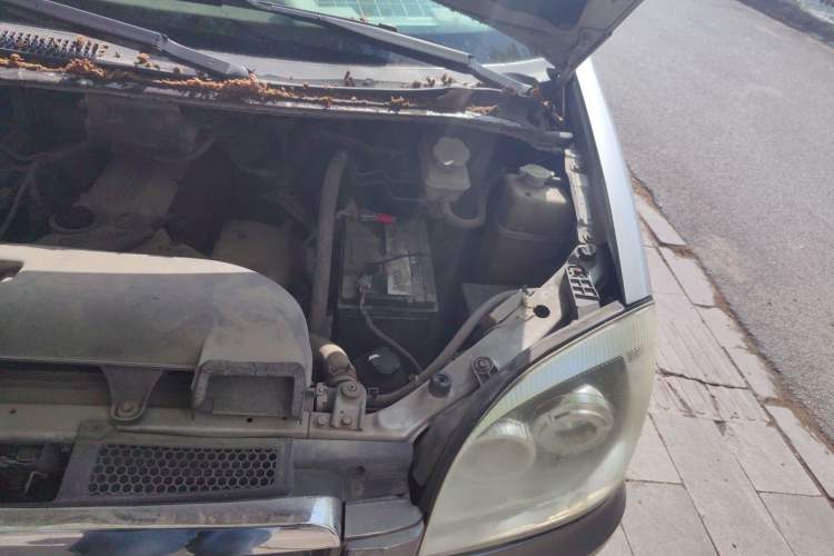 Used JAC Group Refine 2011 2.4L Government Procurement Version Manual Luxury Trim Engine Bay Left