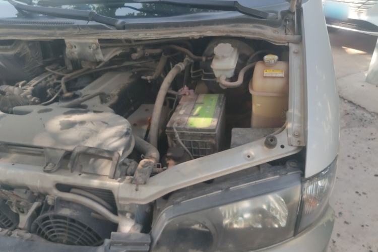 Used JAC Group Refine 2011 2.0L Shuttle Gasoline Comfort Edition HFC4GA3 Engine Bay Left