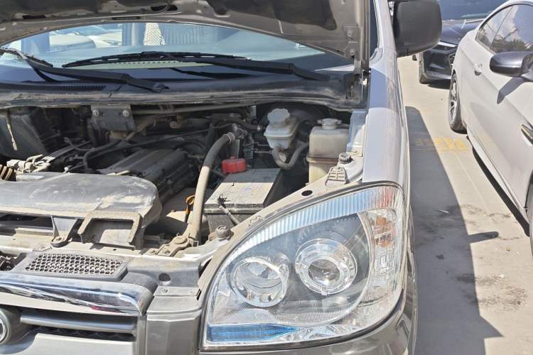 Used JAC Group Refine 2011 2.4L Government Procurement Version Manual Luxury Trim Engine Bay Left