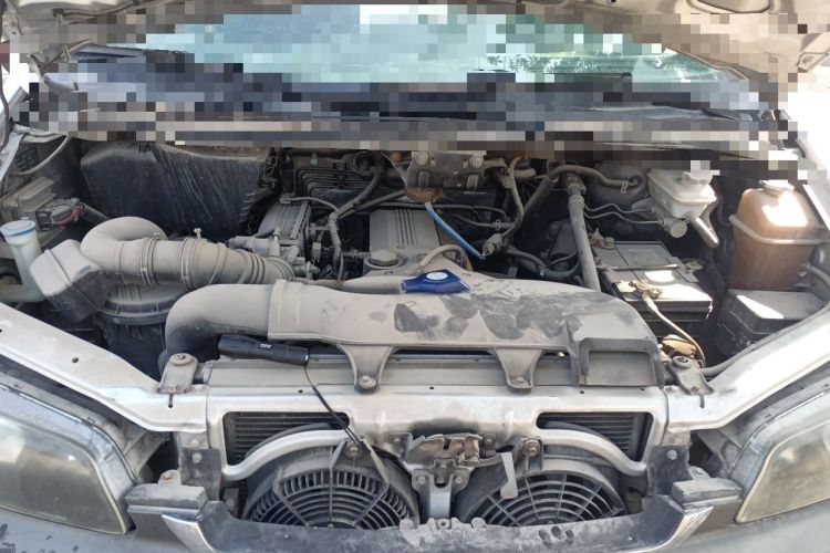 Used JAC Group Refine 2011 2.0L Shuttle Gasoline Standard Edition HFC4GA3 Engine Bay