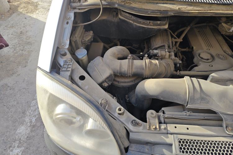 Used JAC Group Refine 2011 2.4L Government Procurement Version Manual Luxury Trim Engine Bay Right