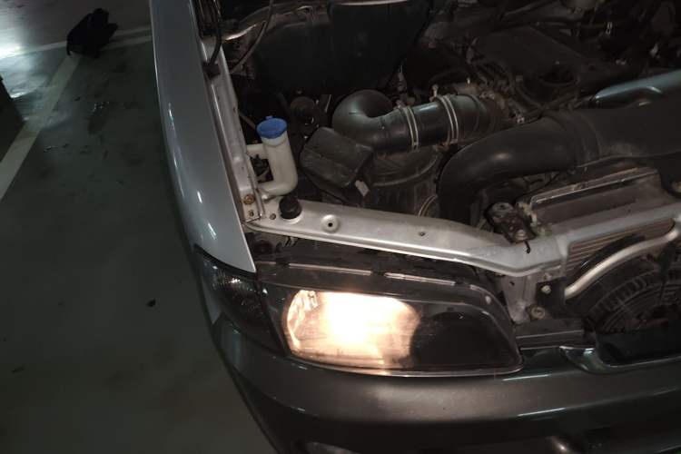 Used JAC Group Refine 2011 2.0L Shuttle Gasoline Comfort Edition HFC4GA3 Engine Bay Right