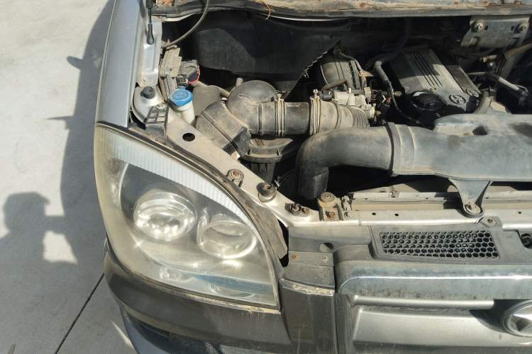 Used JAC Group Refine 2011 2.4L Government Procurement Version Manual Luxury Trim Engine Bay Right