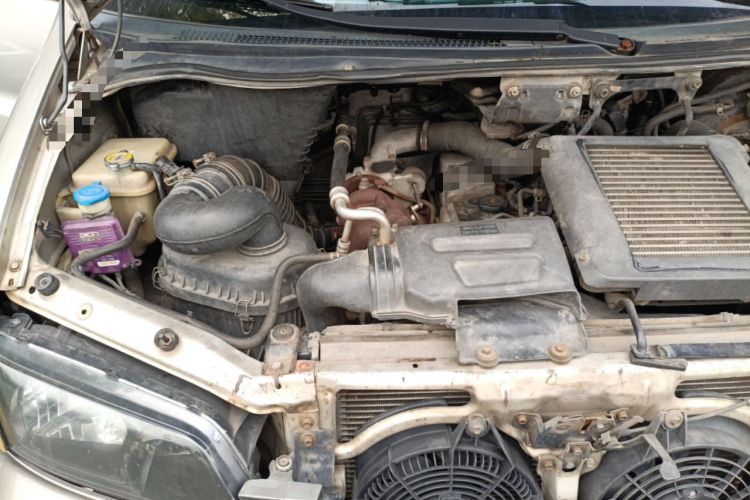 Used JAC Group Refine 2011 2.8T Shuttle Diesel Standard Version HFC4DA1-2B1 Engine Bay Right