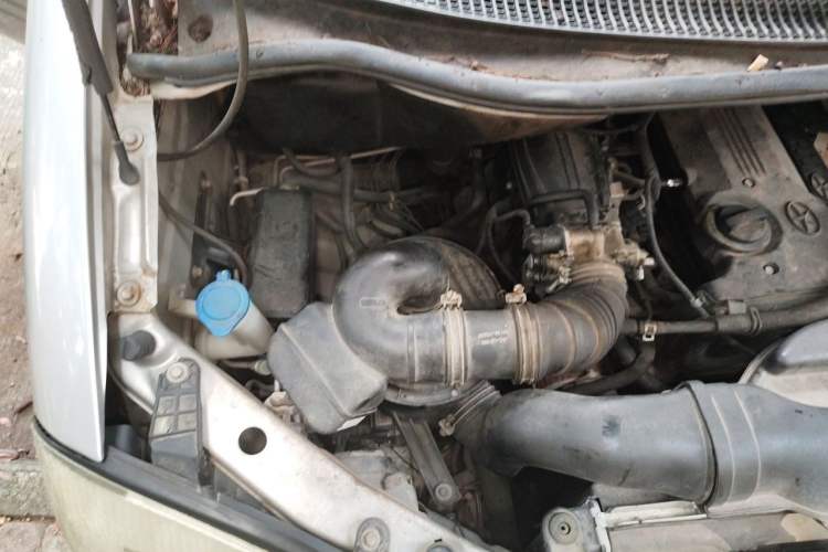 Used JAC Group Refine 2011 2.4L Government Procurement Version Manual Luxury Trim Engine Bay Right
