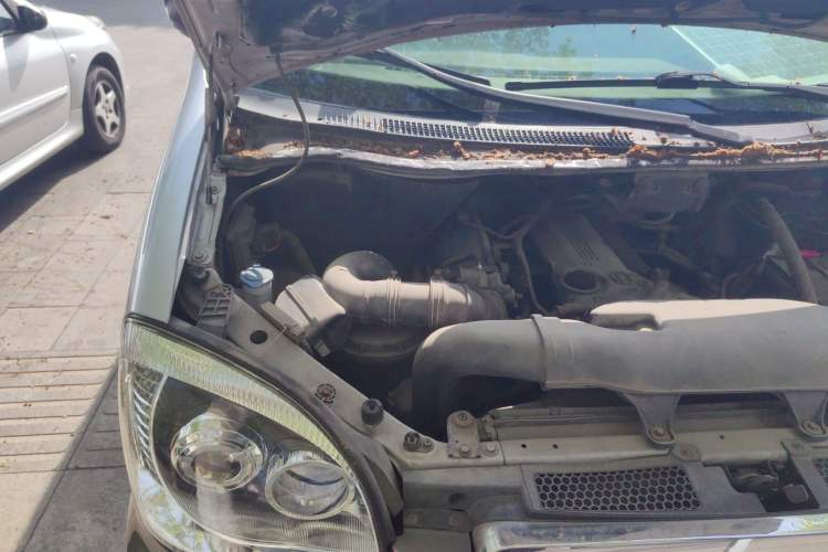 Used JAC Group Refine 2011 2.4L Government Procurement Version Manual Luxury Trim Engine Bay Right