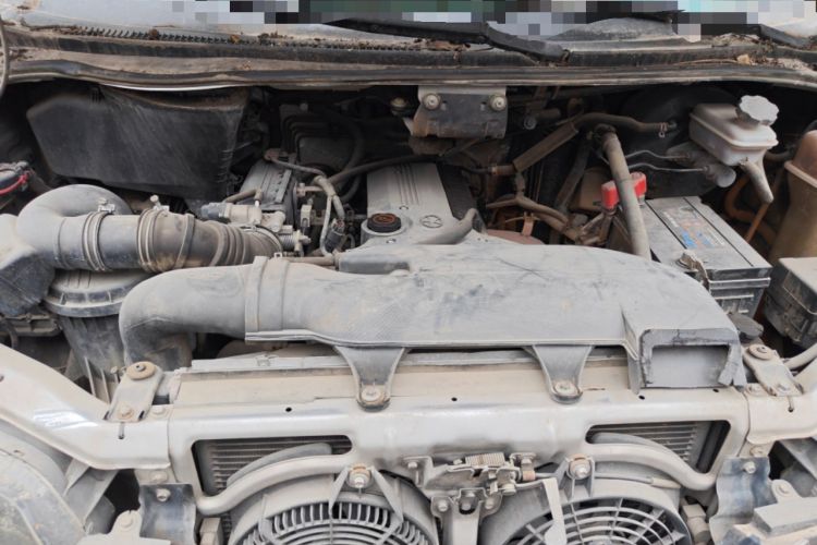 Used JAC Group Refine 2011 2.0L Shuttle Gasoline Comfort Edition HFC4GA3 Engine Bay