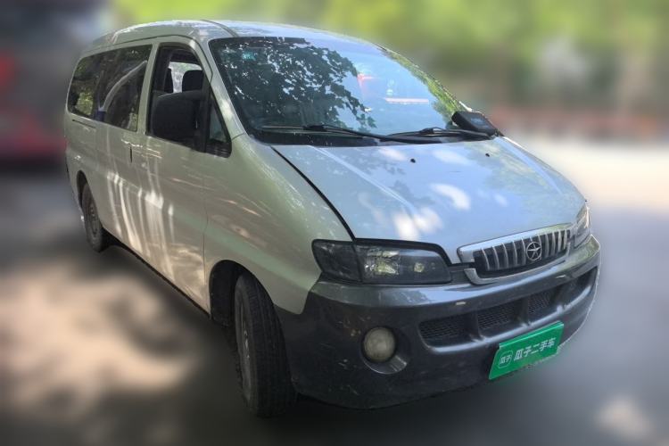 Used JAC Group Refine 2011 2.0L Shuttle Gasoline Comfort Edition HFC4GA3 Front Right 45 Deg