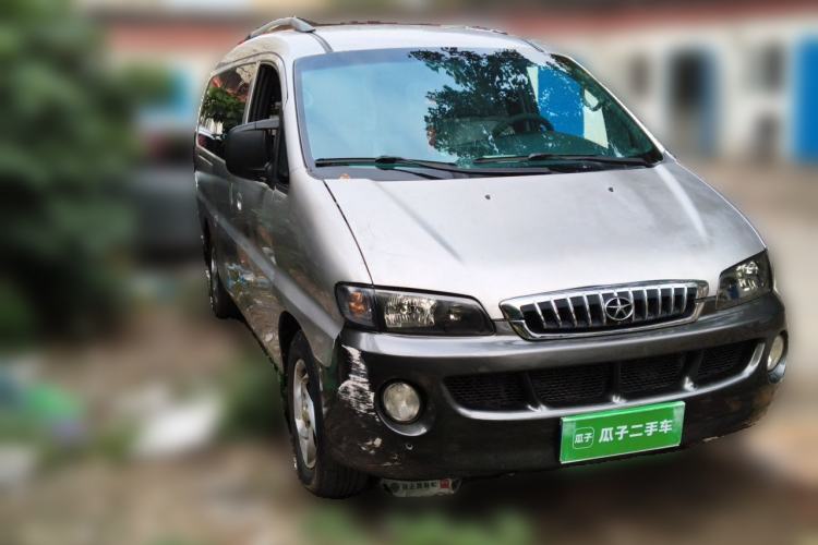Used JAC Group Refine 2011 2.0L Shuttle Gasoline Comfort Edition HFC4GA3 Front Right 45 Deg