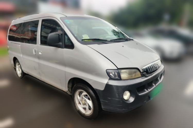 Used JAC Group Refine 2011 2.0L Shuttle Gasoline Standard Edition HFC4GA3 Front Right 45 Deg