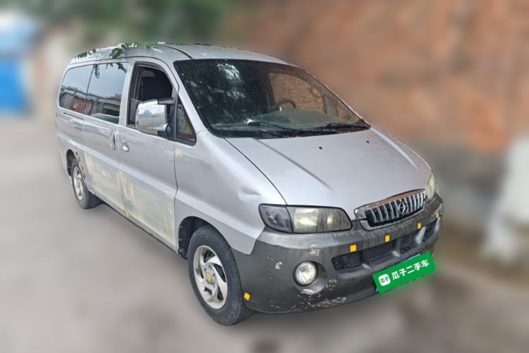 Used JAC Group Refine 2011 2.0L Shuttle Gasoline Comfort Edition HFC4GA3 Front Right 45 Deg