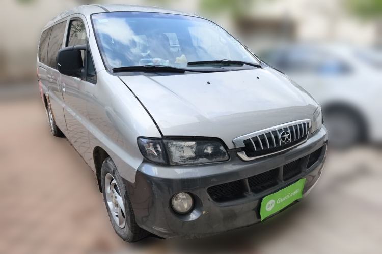 Used JAC Group Refine 2011 2.0L Shuttle Gasoline Standard Edition HFC4GA3 Front Right 45 Deg