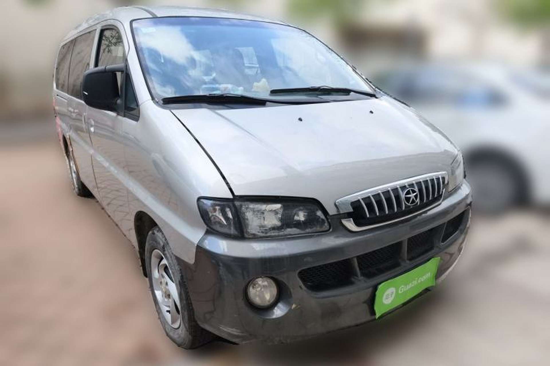 Used JAC Group Refine 2011 2.0L Shuttle Gasoline Standard Edition HFC4GA3 Front Right 45 Deg