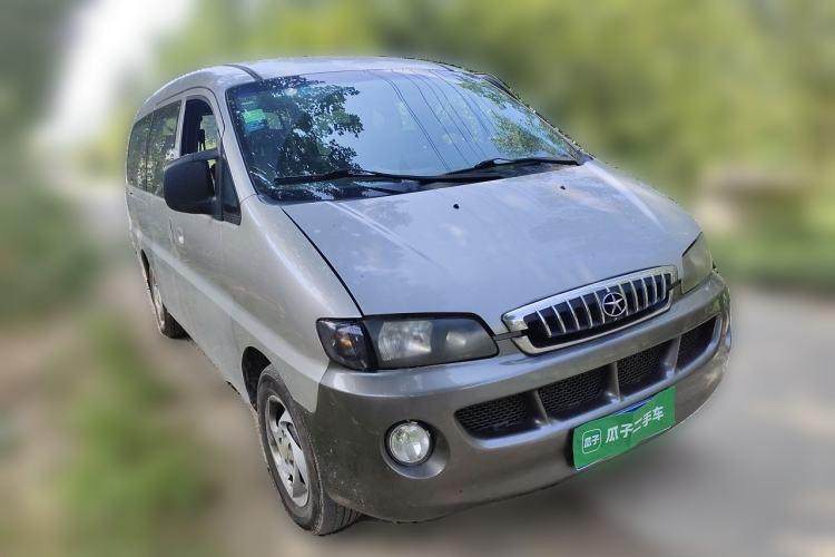 Used JAC Group Refine 2011 2.0L Shuttle Gasoline Standard Edition HFC4GA3 Front Right 45 Deg