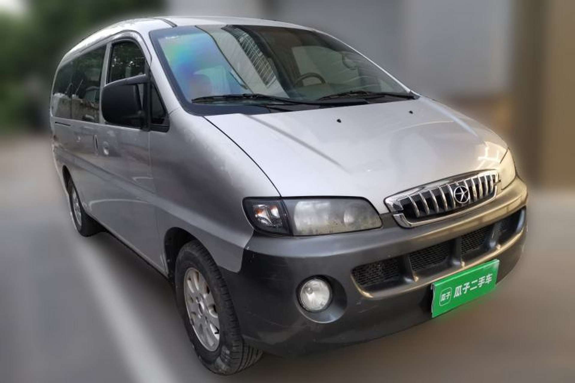 Used JAC Group Refine 2011 2.0L Shuttle Gasoline Comfort Edition HFC4GA3 Front Right 45 Deg