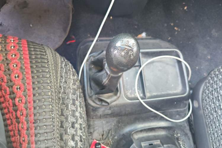 Used JAC Group Refine 2011 2.0L Shuttle Gasoline Comfort Edition HFC4GA3 Gear Lever