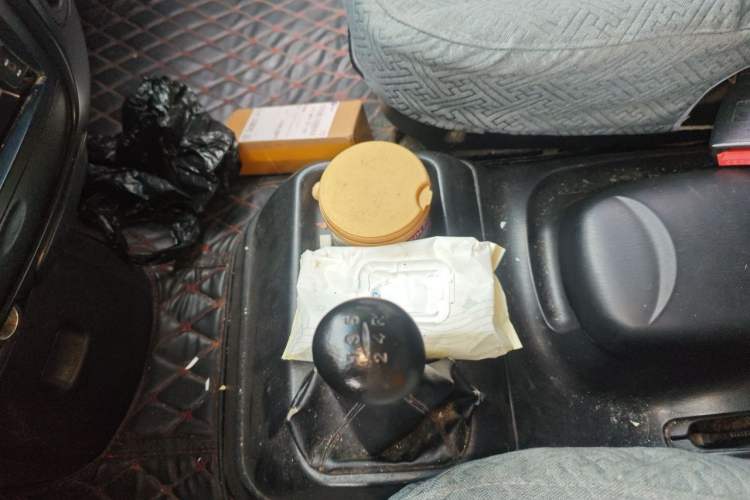 Used JAC Group Refine 2011 2.0L Shuttle Gasoline Standard Edition HFC4GA3 Gear Lever
