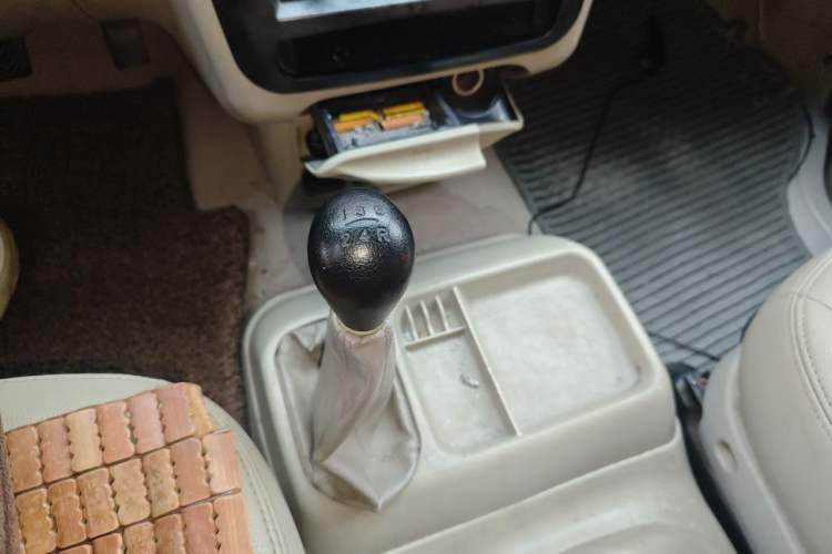 Used JAC Group Refine 2011 2.4L Colorful Journey Gasoline Standard Edition HFC4GA1-C Gear Lever
