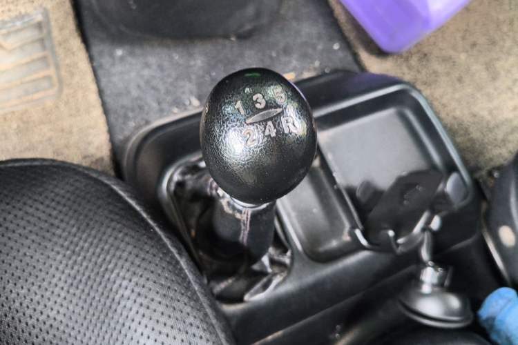 Used JAC Group Refine 2011 2.0L Shuttle Gasoline Standard Edition HFC4GA3 Gear Lever