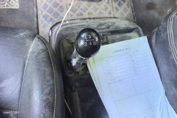 Used JAC Group Refine 2011 2.0L Shuttle Gasoline Comfort Edition HFC4GA3 Gear Lever