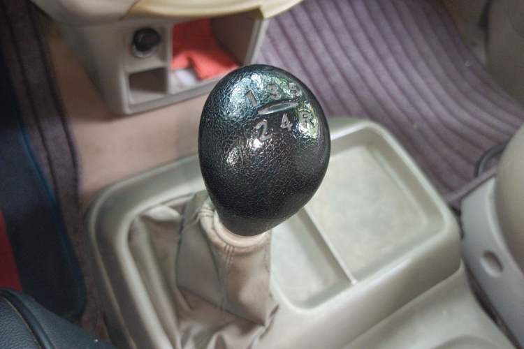 Used JAC Group Refine 2011 2.4L Government Procurement Version Manual Luxury Trim Gear Lever