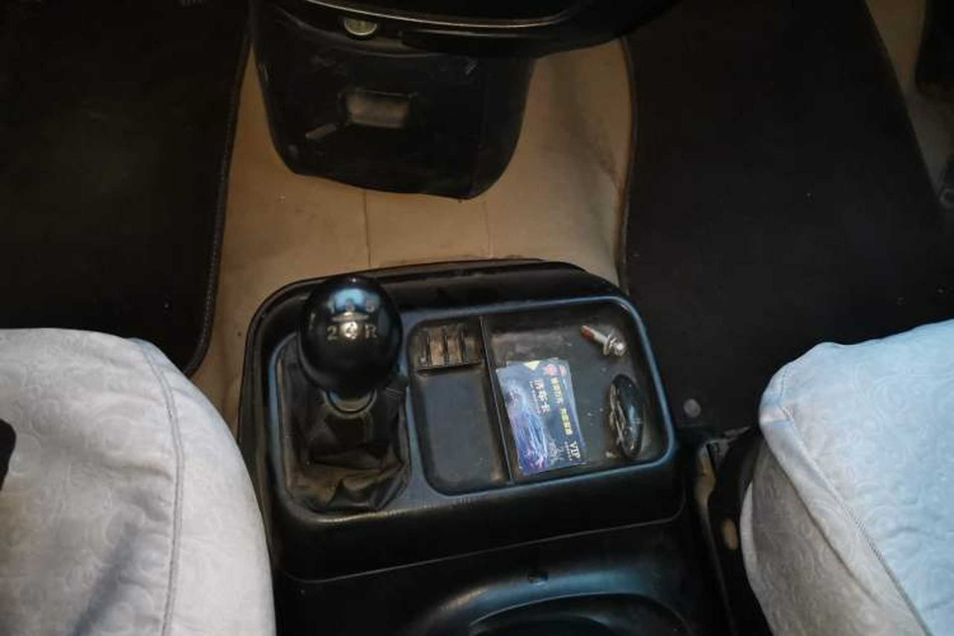 Used JAC Group Refine 2011 2.0L Shuttle Gasoline Comfort Edition HFC4GA3 Gear Lever