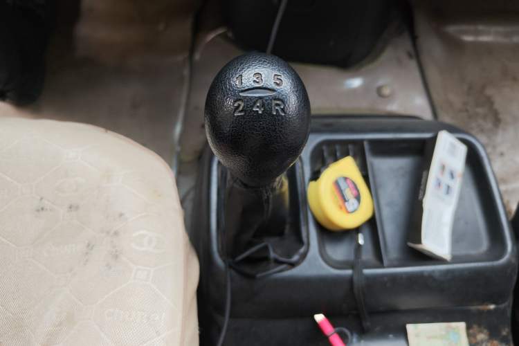 Used JAC Group Refine 2011 2.0L Shuttle Gasoline Comfort Edition HFC4GA3 Gear Lever