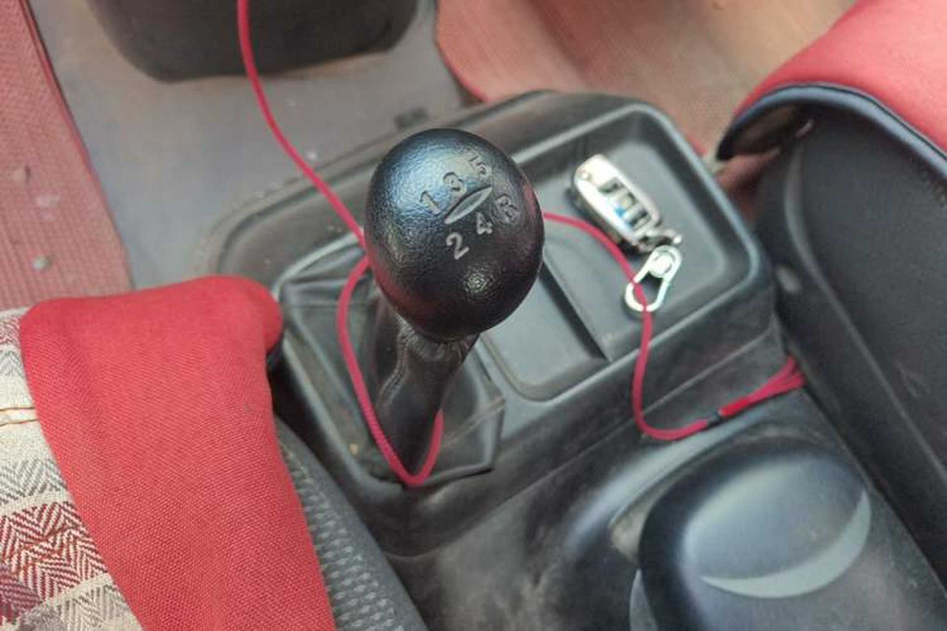 Used JAC Group Refine 2011 2.0L Shuttle Gasoline Comfort Edition HFC4GA3 Gear Lever