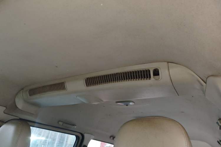 Used JAC Group Refine 2011 2.4L Colorful Journey Gasoline Standard Edition HFC4GA1-C Headliner