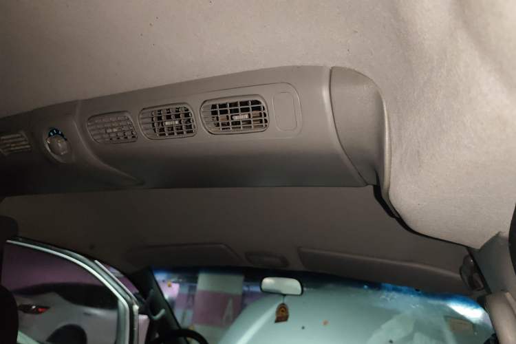 Used JAC Group Refine 2011 2.0L Shuttle Gasoline Comfort Edition HFC4GA3 Headliner